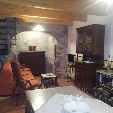 Centro Luminoso Vecchio Fienile 6 Pax/parcheggio Privato Villalago